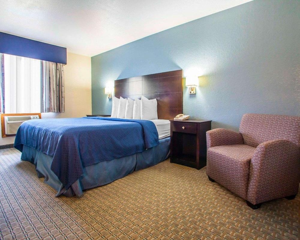 Quality Inn & Suites Ankeny-Des Moines Image 11